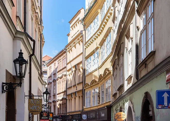 Hotel "Palac U Kocku" By Adrez, Palace At The Cats Prag